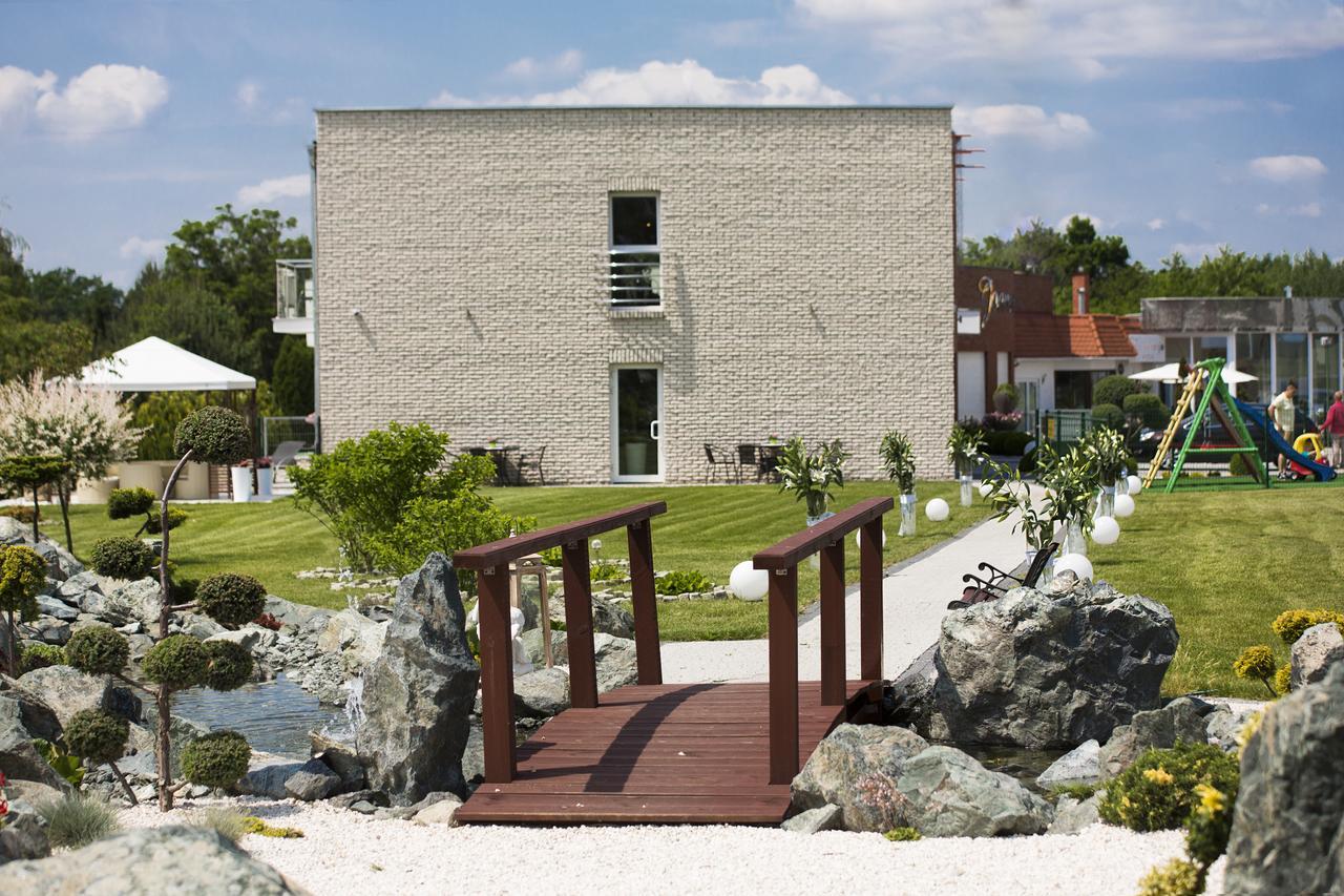 Restauracja Joanna Hotel Kluczbork Exterior photo
